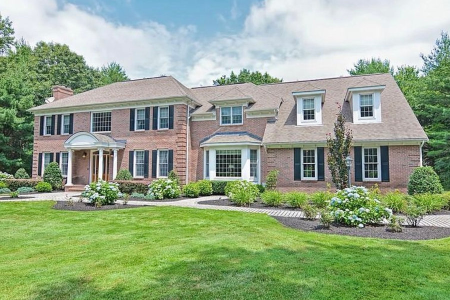 23 Settlers Drive, Lakeville MA